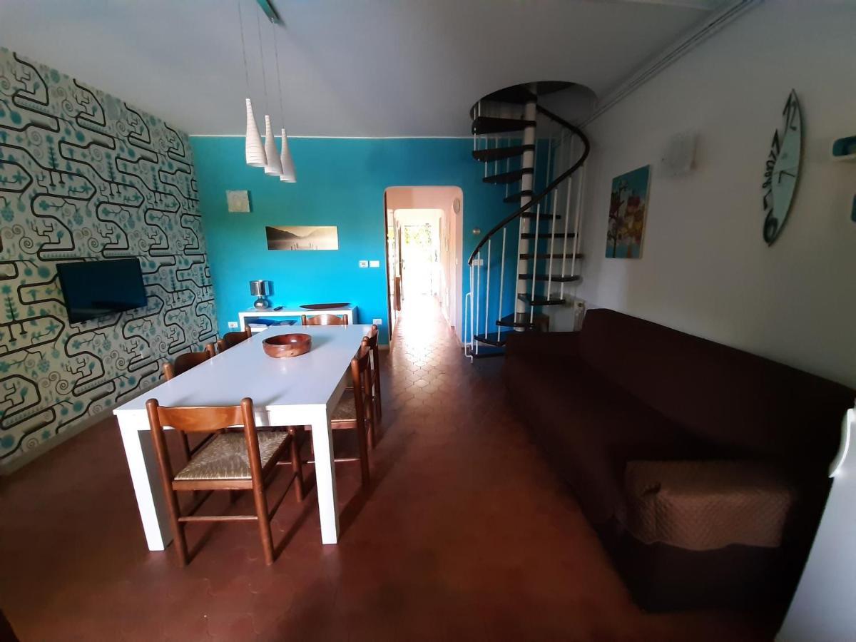 Appartamento Genziana - Con Vista Piscina E Garage Sirmione Exteriör bild