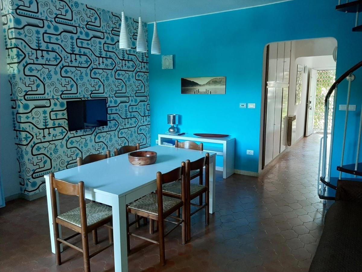 Appartamento Genziana - Con Vista Piscina E Garage Sirmione Exteriör bild