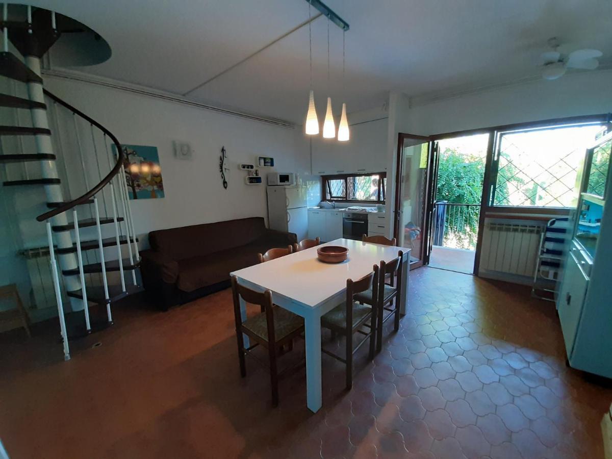 Appartamento Genziana - Con Vista Piscina E Garage Sirmione Exteriör bild