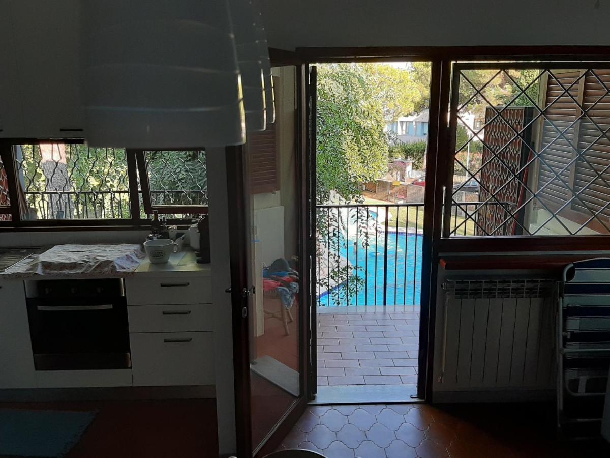 Appartamento Genziana - Con Vista Piscina E Garage Sirmione Exteriör bild